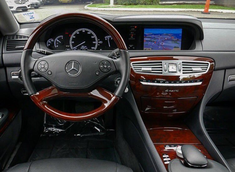 landmarkmotors_'s tweet photo. #Interiors #Mercedes #LandmarkMotors https://t.co/jBo5HE5fiK