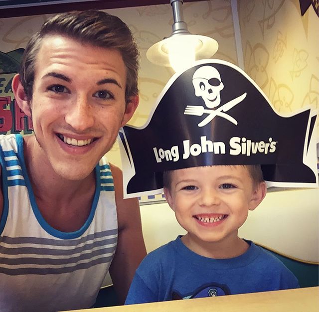 longjohnsilvers's tweet photo. Smiles this big only come from food this delicious. #LoveLJS
[photo via buckypro_2.0 on IG] https://t.co/T3Iecwu5wo