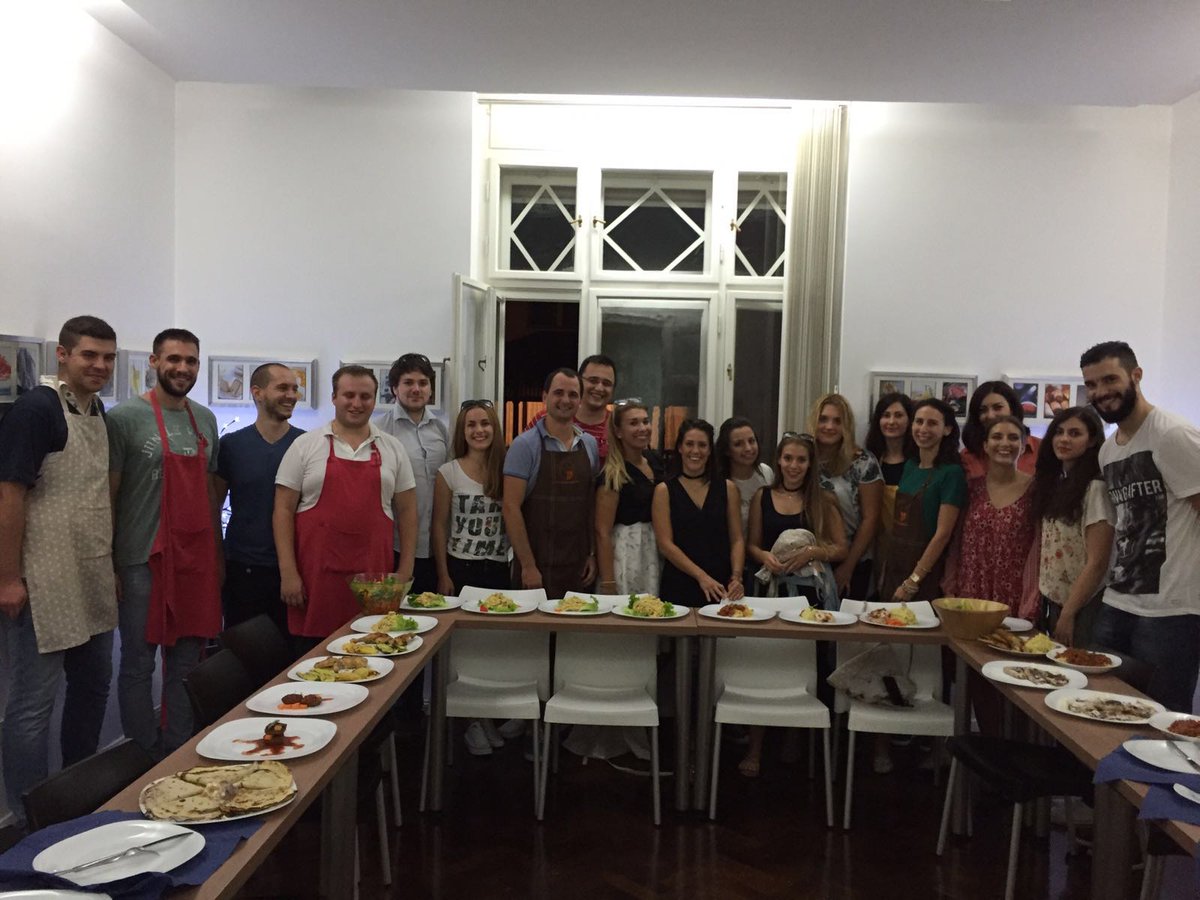 Na današnjem #masterchef  teambuildingu u <a href="/KulturaPrehrane/">KulturaPrehrane</a> usavršili smo kulinarska umijeća i super se proveli! :)