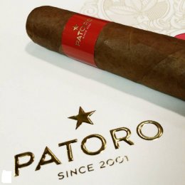 CasaTabaco's tweet photo. Marca suiza y fabricación en República Dominicana. Nos referimos a... @PATOROAG https://t.co/cTx7ao8h1x #cigarlife https://t.co/EaHGGkEAW1