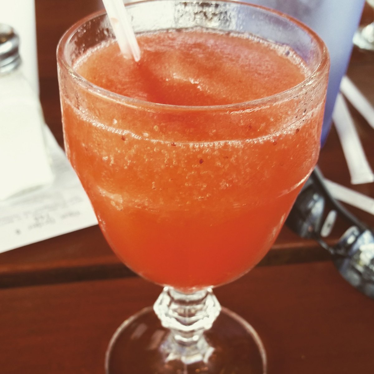 Alley_Cat_BSG's tweet photo. Well I'm just gonna keep drinking. #daydrinking #teamdrinkingproblem #chachos https://t.co/fequIVdDyn
