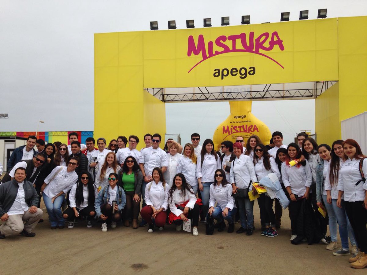 Una vez más estuvimos disfrutando en <a href="/MisturaPeru/">Mistura</a>. Un gran grupo de alumnos y chef instructores de #CulinaryChile