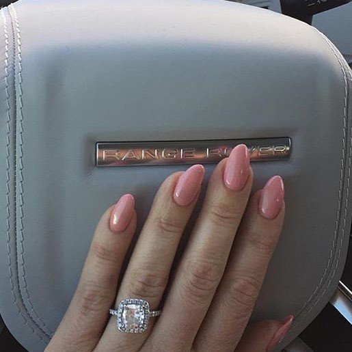 GlamourGels's tweet photo. Gorgeous @glamourgels #diamondring #nails #cosmetology #utahnails #utah #nailbar #slc #rangerover https://t.co/Xr2rpeIj42