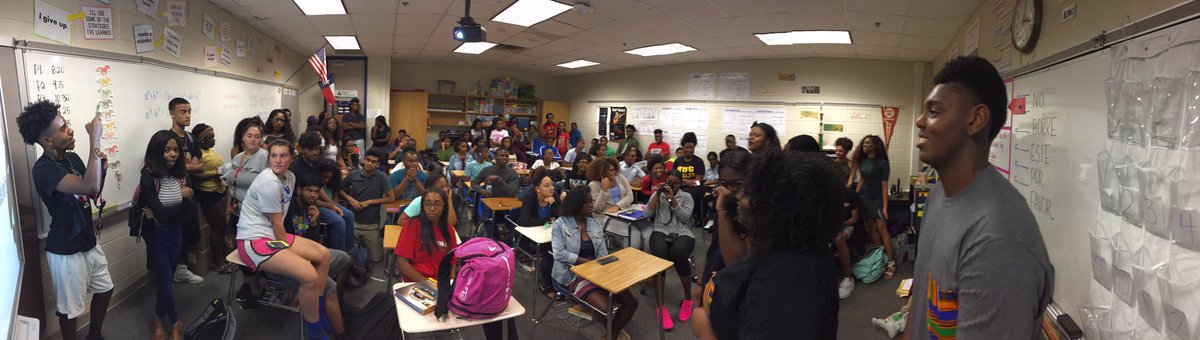 ElkinsASA's tweet photo. Packed house in for the first ASA meeting🌍😎 https://t.co/WiAfqzaKEp