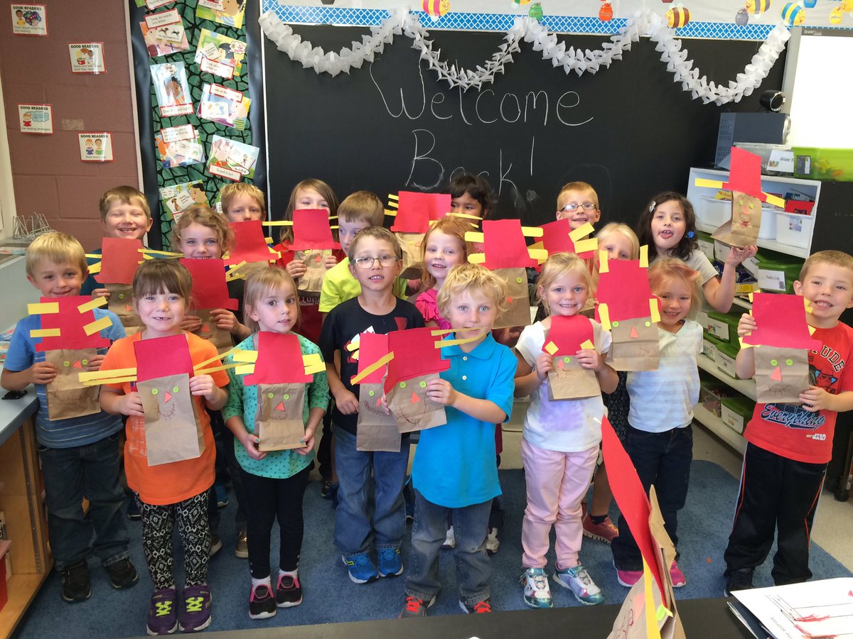 LarissaJ88's tweet photo. Art in K/1. #csd71 #bvalleyschool https://t.co/Ez6Gsi2n3W