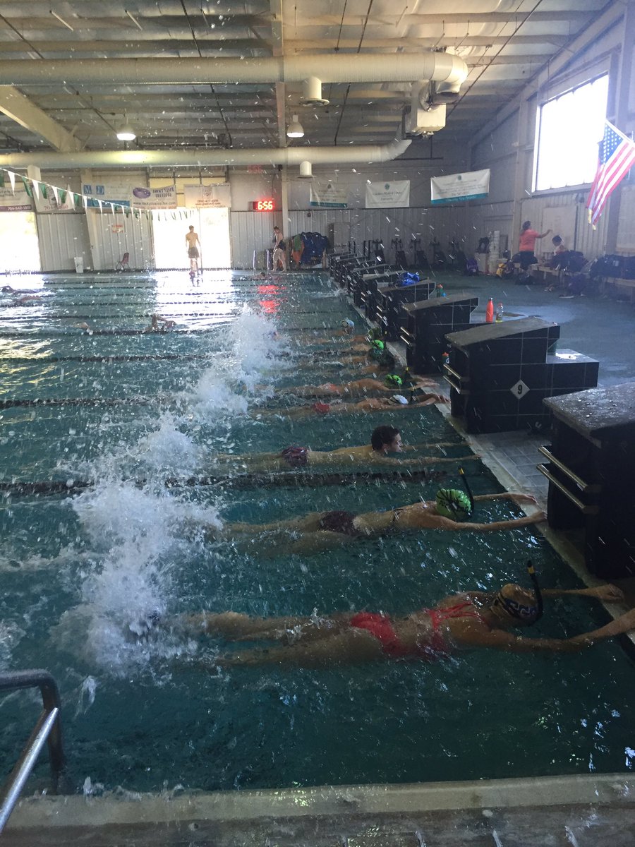 Markminier's tweet image. Wall kick with shoes. Always a fan favorite. #processofsuccess #NOMADPride
