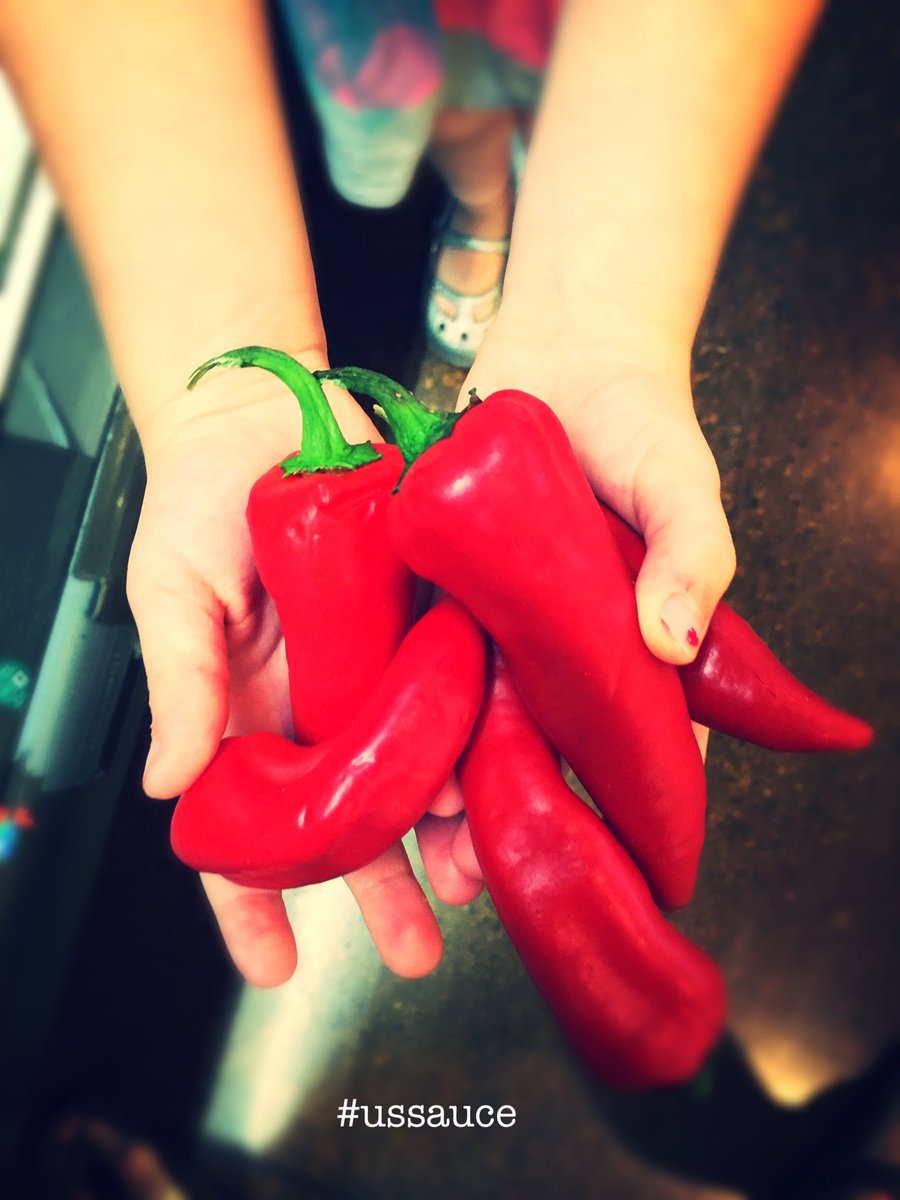 ussauce's tweet photo. #ussauce #eathot #hotsauce #hotpeppers #foodie #fresh #wholefoodsmarket https://t.co/3Q8At5kTZH