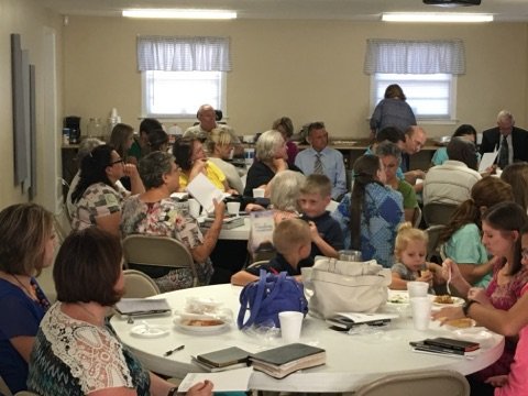 Seth_Hon's tweet photo. Great first night of our @GBCColumbus 4thevalley soul winning class! 52 in attendance. #soulconscience https://t.co/gXkJwaz0bl