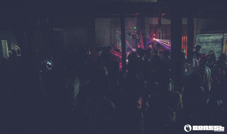 lest_party's tweet photo. Obrigado a presença de todos!! Lets Party II vem aí pra quebrar tudo 💥👌🏼 #Malada https://t.co/AAKCds4dhF