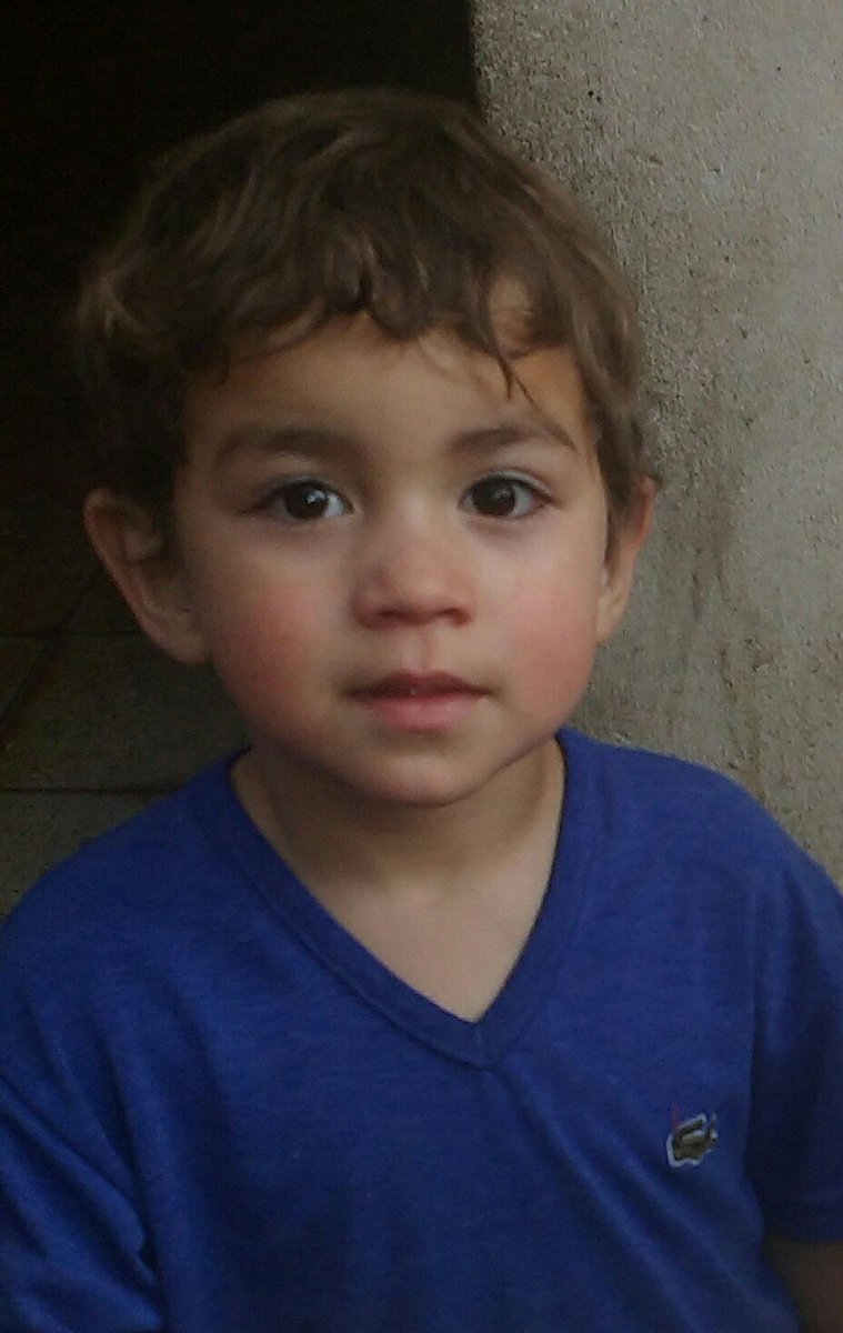 eve_bruno's tweet photo. Y mañana va a ser su primer foto del jardín . #Yago #SalaDe2 https://t.co/payxHzvxKF