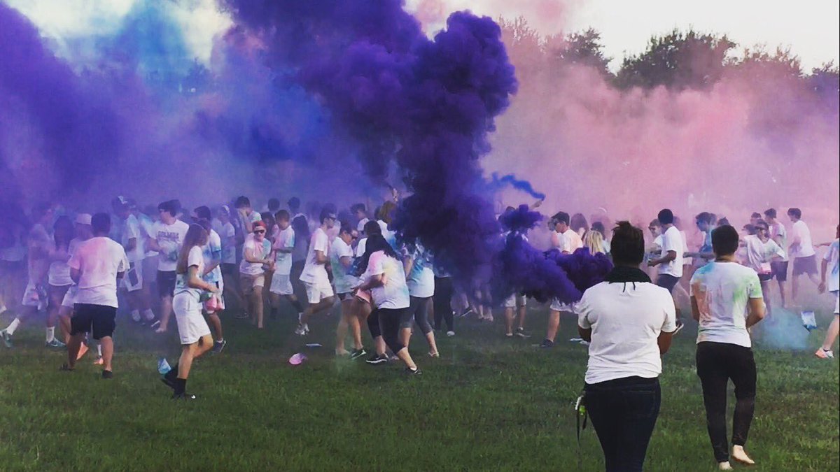 randybezet's tweet photo. #colorclash was amazing tonight! Love getting to see the next generation together to have some fun! https://t.co/Dy41Mr2YPE