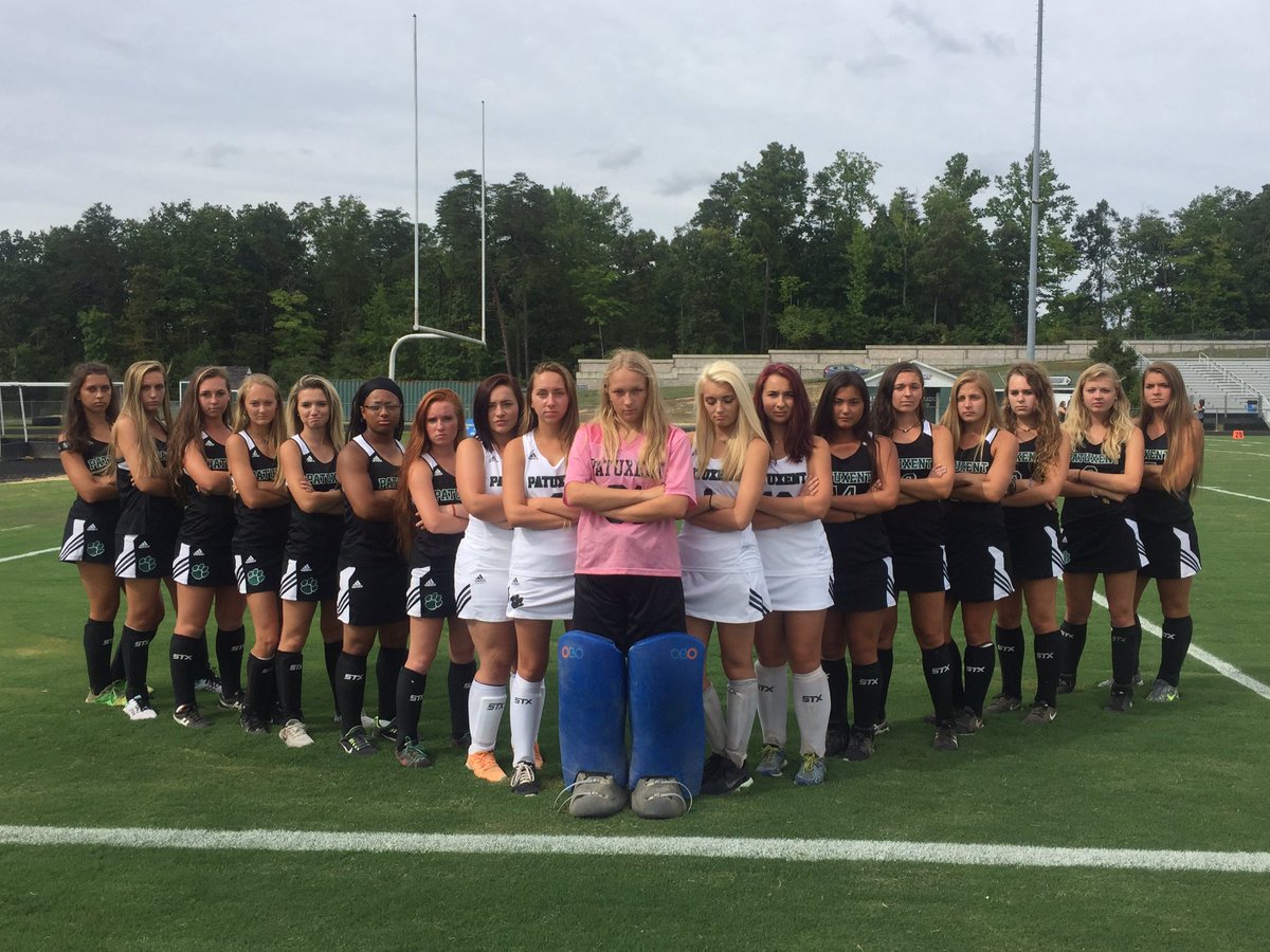 kennaaa___'s tweet photo. #HookedOnHockey #NFHDay2016 so blessed to have these girls by my side on and off the field. we play for eachother 🏑 https://t.co/0Y6Zwhwv5p