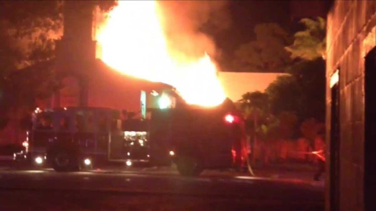 Arrest made in fire started at former mosque of Orlando nightclub gunman bit.ly/2d0HCGc?utm_me… https://t.co/QyeBAYT4Ti