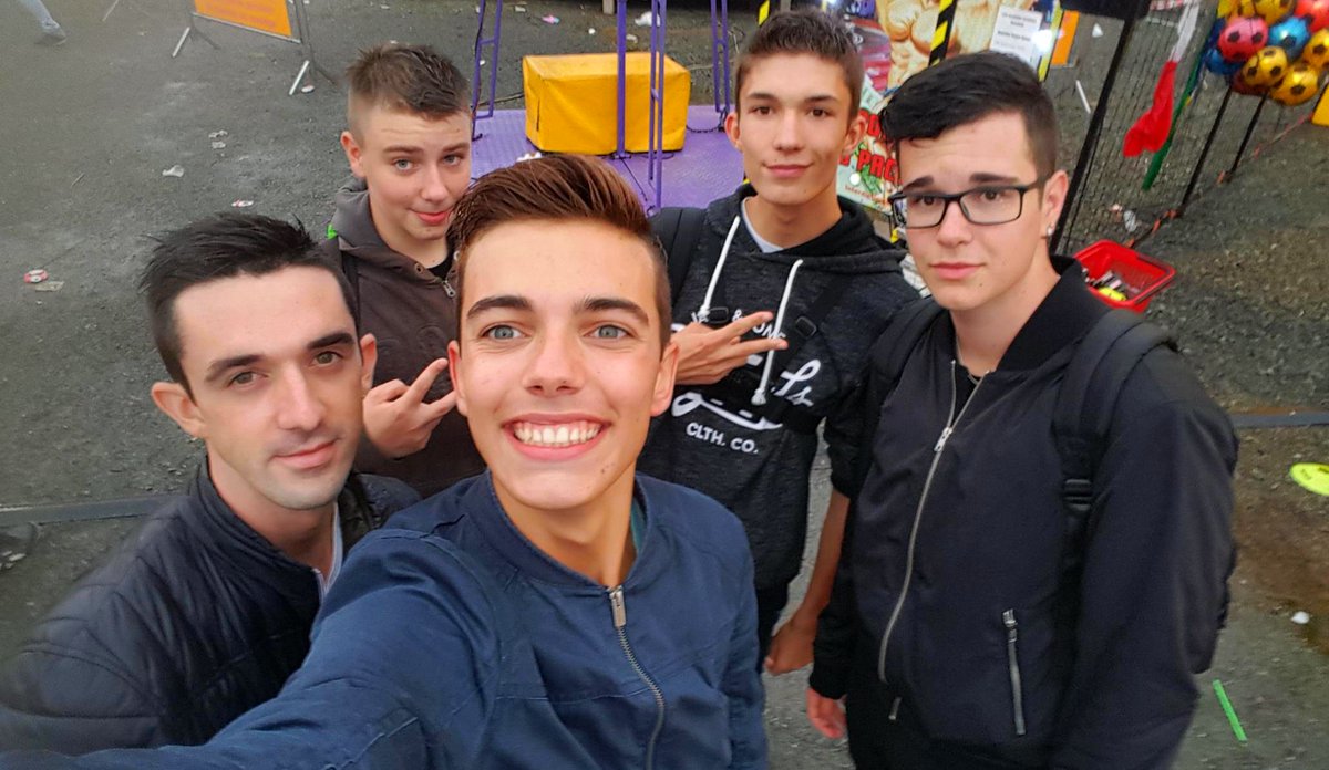 FunManiaFr's tweet photo. Retour sur la Mega Foire de #Lessay 2016 (@FoireLessay) et notre meeting entre passionnés -> https://t.co/8rYdFHdvfB https://t.co/mGFq8QkKVI
