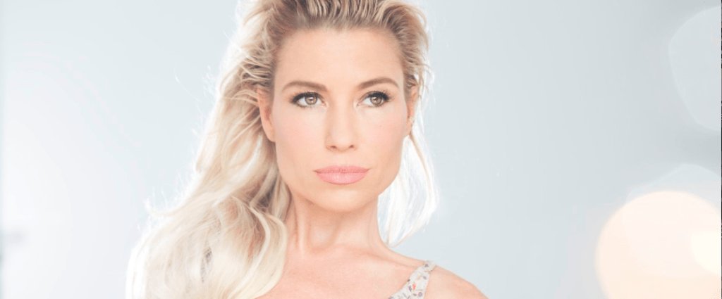 Intelligent Beauty. cocoecomag.com/2016/09/14/int…