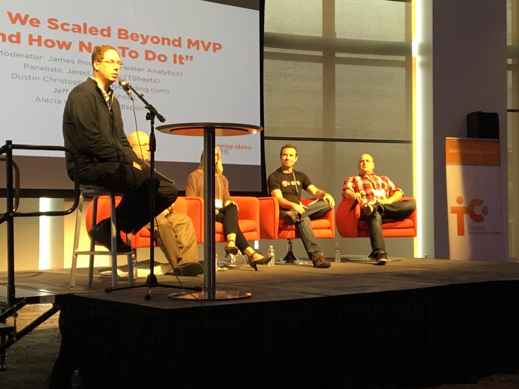 jdmullin's tweet photo. MVP war stories!   #DevID16 https://t.co/7VDguV5Wyd