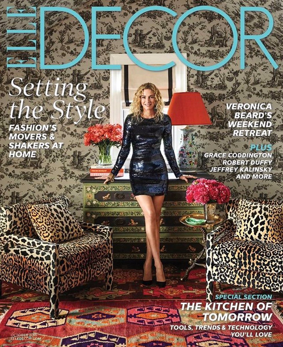 Shayelyn_W's tweet photo. Oh my. @ELLEDECOR kills it with this month's cover! (Also, love that @WisteriaOnline painted chest!) https://t.co/AEd6V5hzv3