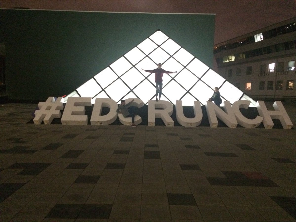 AnastasiaYats's tweet photo. #EDCrunch2016 подошёл к концу. Самые бессонные дни и ночи, но с лучшими людьми💙 #MISiS https://t.co/MsLTZtS7bu
