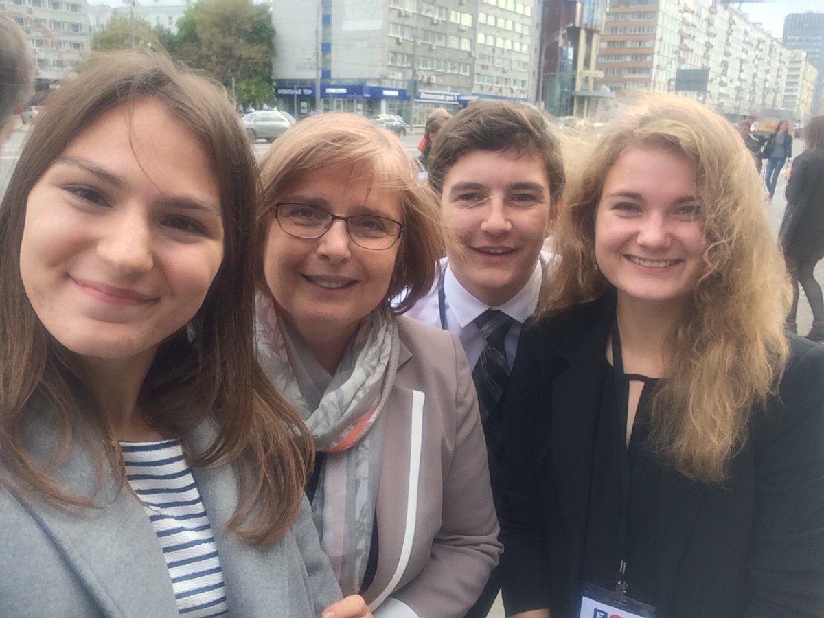 AnastasiaYats's tweet photo. #EDCrunch2016 подошёл к концу. Самые бессонные дни и ночи, но с лучшими людьми💙 #MISiS https://t.co/MsLTZtS7bu
