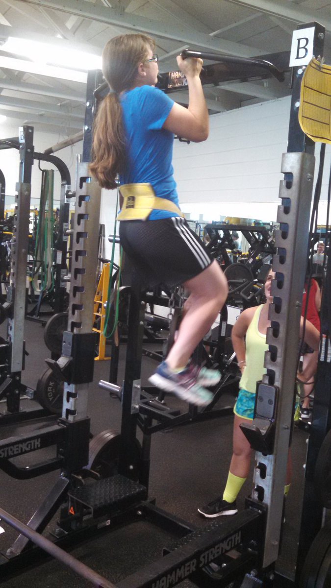 UABearsStrength's tweet photo. Taylor getting after it. Weighted pull-ups with 10 lbs. for 7 reps. #GoldenBearsSB #Notbadforafreshman #BearStrong https://t.co/NDbDW8Rs4t