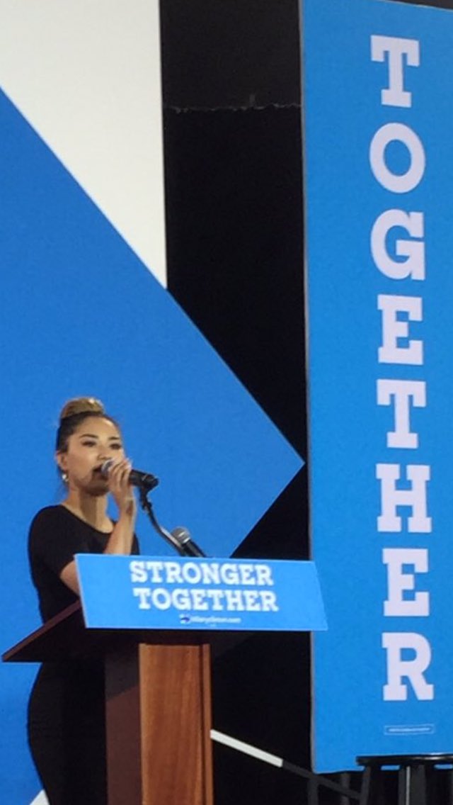 dibbsAus's tweet image. @JessicaESanchez #FirstLivePerformance  #StrongerTogether #Blujays