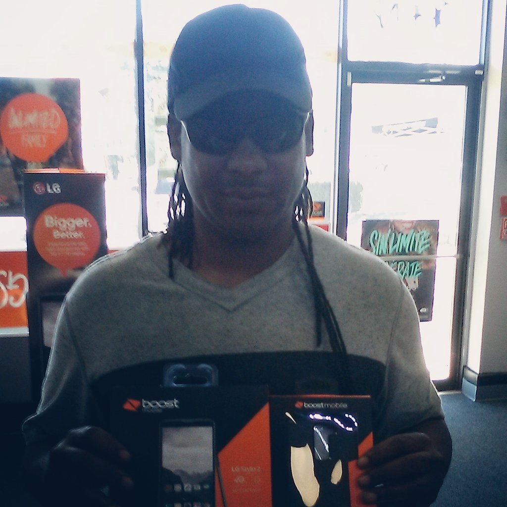 boost_clifton's tweet photo. #WhereYouAt #BoostMobile customer upgrade phone to #LG #Stylo2 https://t.co/4gBGIx27gp