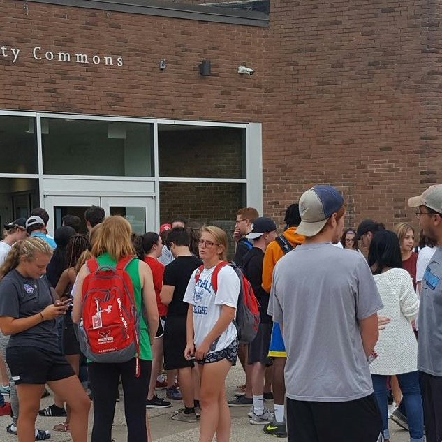 STN2's tweet photo. Alleged gas leak at the University Commons. Patrons evacuated. Keep your eyes open for more details on STN2. #stn2 https://t.co/DueLgJ0nnn
