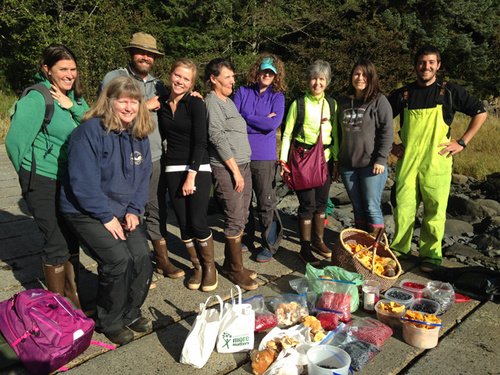 FSologists_AK's tweet photo. Foraging in Alaska's Forests
#eatwild
@ChugachForestAK @TongassNF @AKForestService https://t.co/nk0YbKDjpP https://t.co/yqVWSivGhP