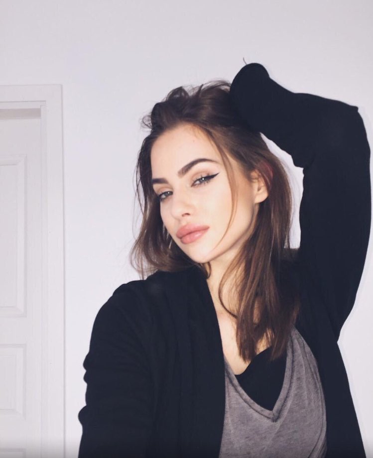 BaddiesVibe's tweet image. 