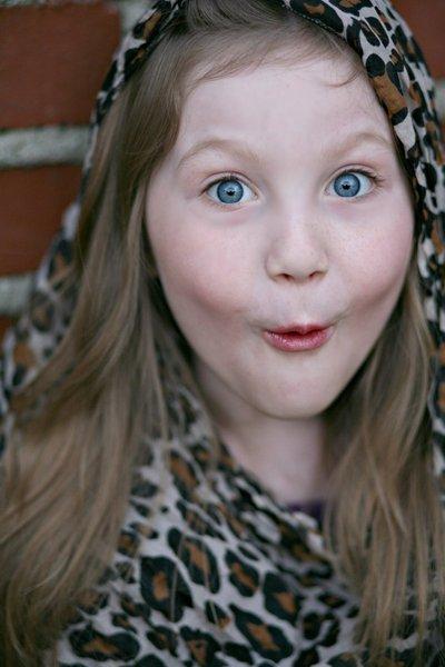 ellaandersoon4u's tweet photo. vote for this cute girl @ellaanderson4U in #19under19 i voted for you like 100 times
i hope you win my Ella https://t.co/mqtX6kfEPW