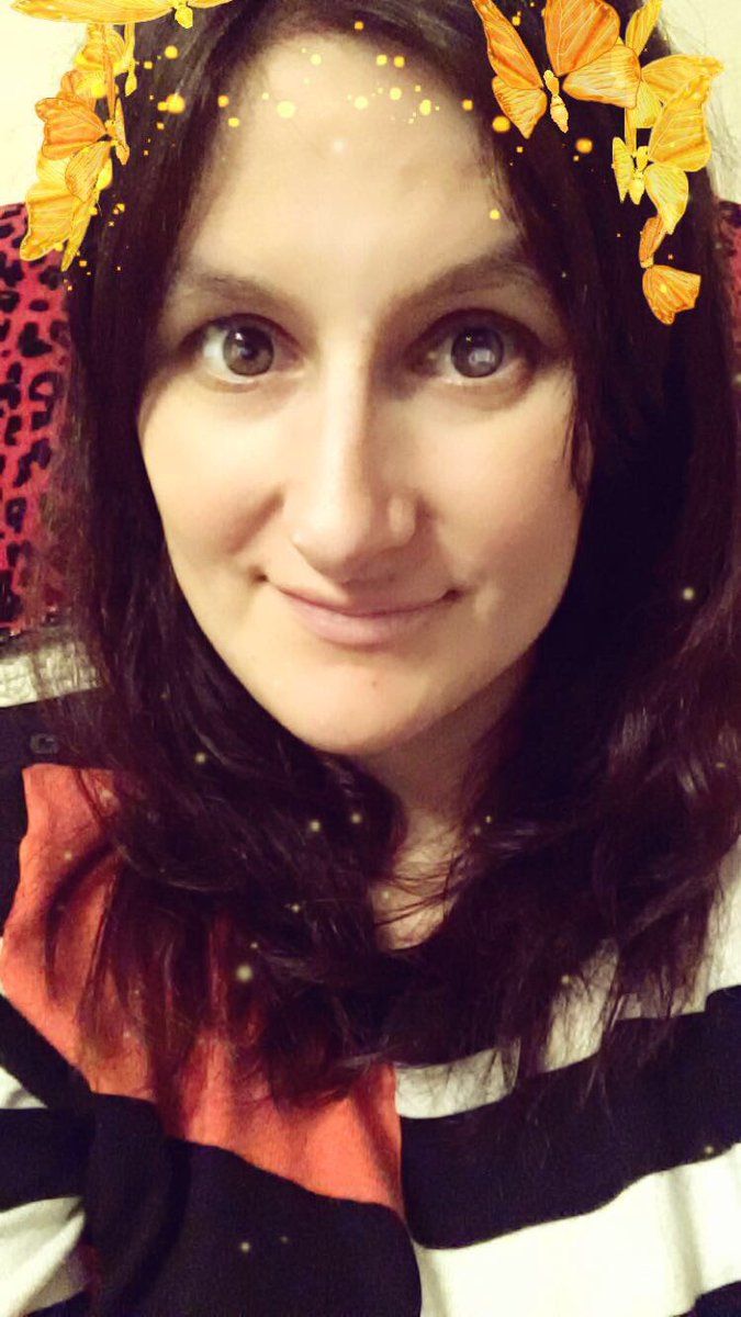 hanbanbatman's tweet photo. Snapchats best filter 💁🏻 Girls best friend #filter #snapchat #selfie https://t.co/zEZ3U1sdEV