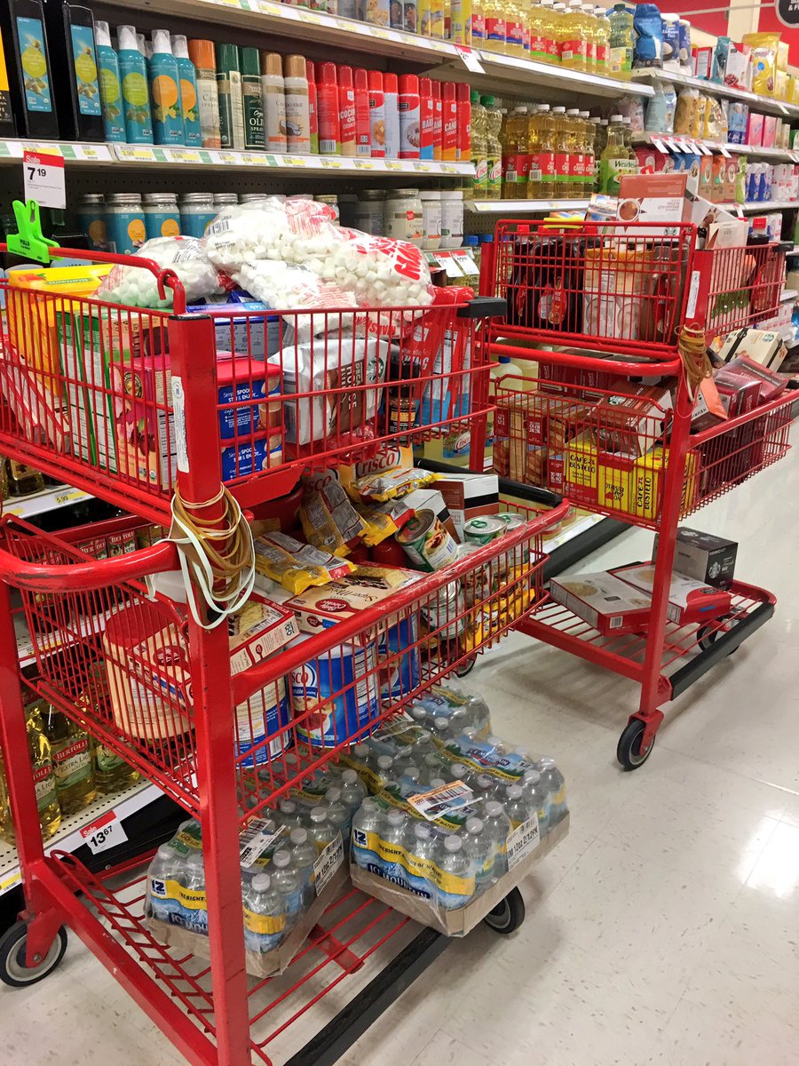 bowernm's tweet photo. Dropped ManCafs at T0863 &amp; got out 9 vehicles that looked like this and it all went to the floor!  #G196sharkfrenzy https://t.co/MR07ZEEDXm