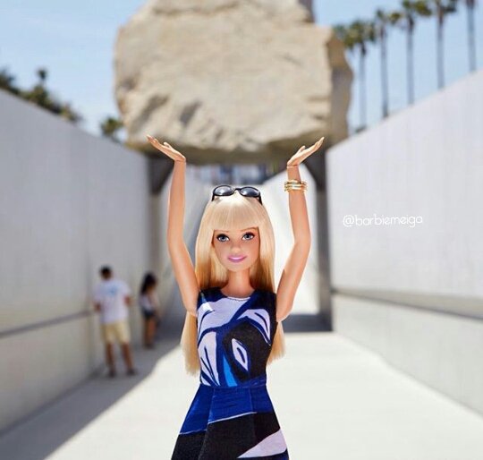 Ibitchanel's tweet photo. Recado para as inimigas: Não gosta de mim,avisa que eu pego essa pedra e jogo em você https://t.co/agZ9QeKbTW