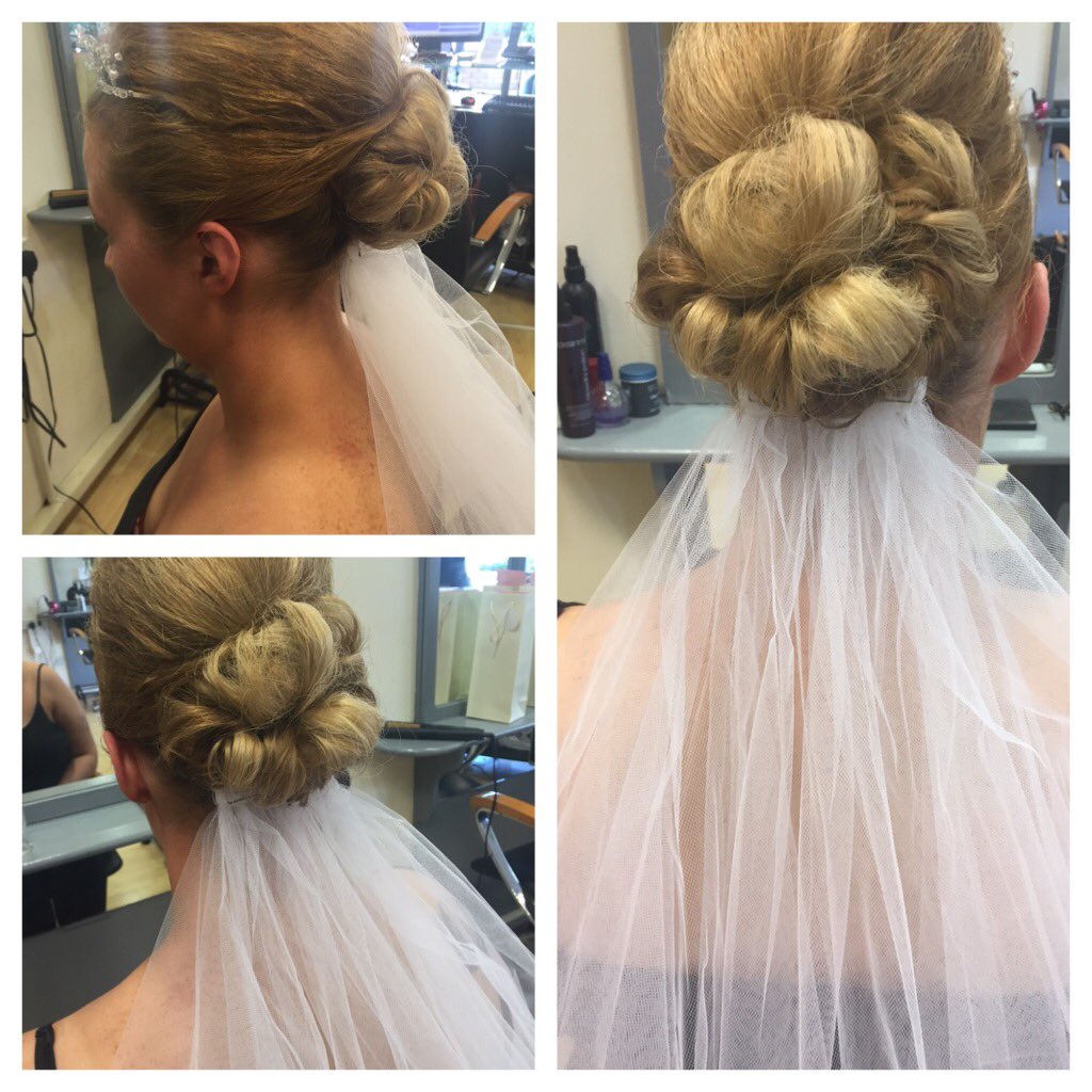 reddzwestcalder's tweet photo. #wedding #party #hairup #updo's #hairby Amy &amp; Colette @CapitalHair @SalonServicesUK #bride #bridesmaid #motb 😍😍 https://t.co/catWHlvpvs
