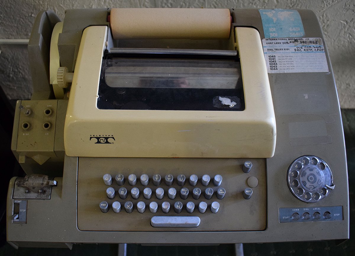 GLADeaf's tweet image. #GLADTour Who remember using #TTY? In our lobby AKA the Green Room, you can find three old TTYs! #ClicketyClack