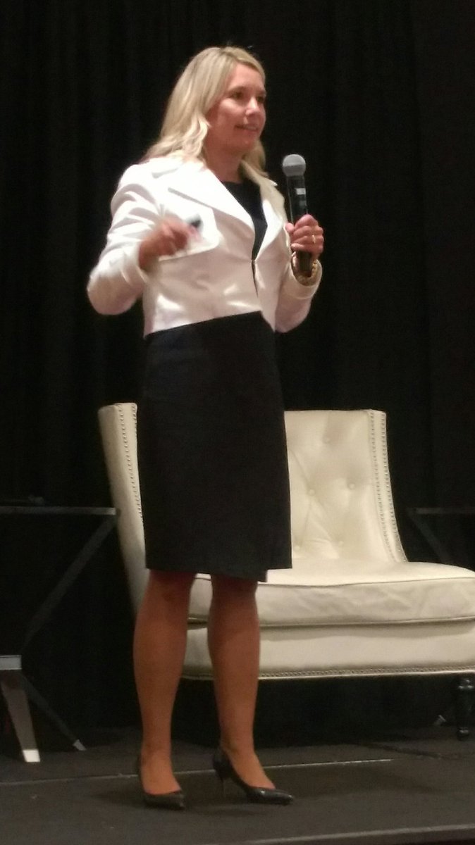 sharon_schierle's tweet photo. @SharelynnM of @Itron, The way we manage energy & H2O will define this century. #StateoftheGreen @wacleantech https://t.co/5iaVZmWR8i