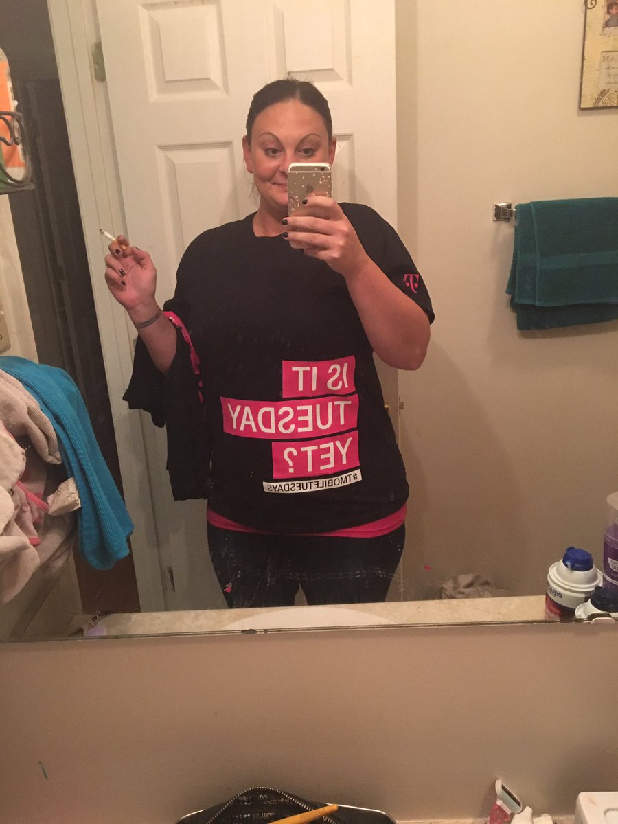 cat_disgusted's tweet photo. I #GetThanked by my wireless carrier! Do you? @TMobile @JohnLegere #TMoEmployee https://t.co/Pcy5loxqQx