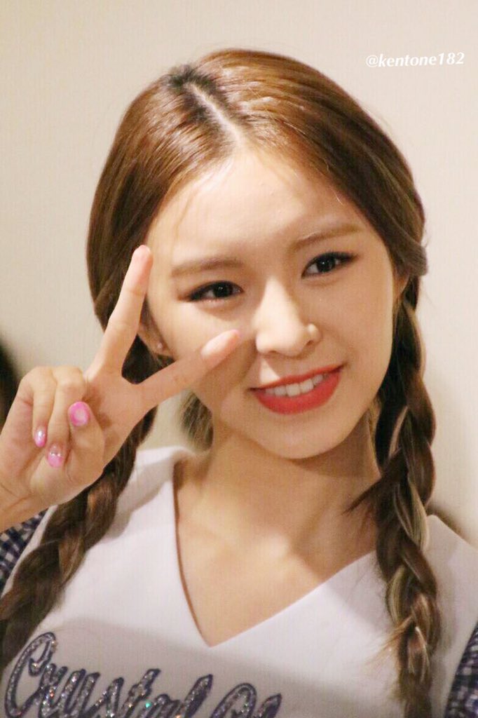 kentone182's tweet photo. いろんなV❣️ww
#CLC #seungyeong #yujin #yeeun #elkee https://t.co/K3toySJIEZ