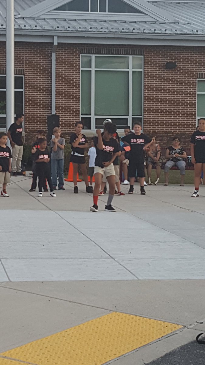 Ms_Wyand's tweet photo. So much awesomeness going on at @RAMPSwcpsmd #wcpsmd https://t.co/XugVoE9nPm