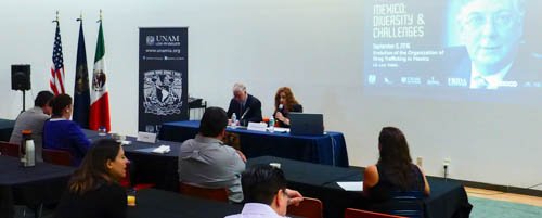 UNAM_LosAngeles's tweet photo. Inició el #ForoUniversitario "México: diversidad y desafíos". #UNAM #UNAMLA 

https://t.co/YbO7do6vWI https://t.co/yrf7sfHwE5
