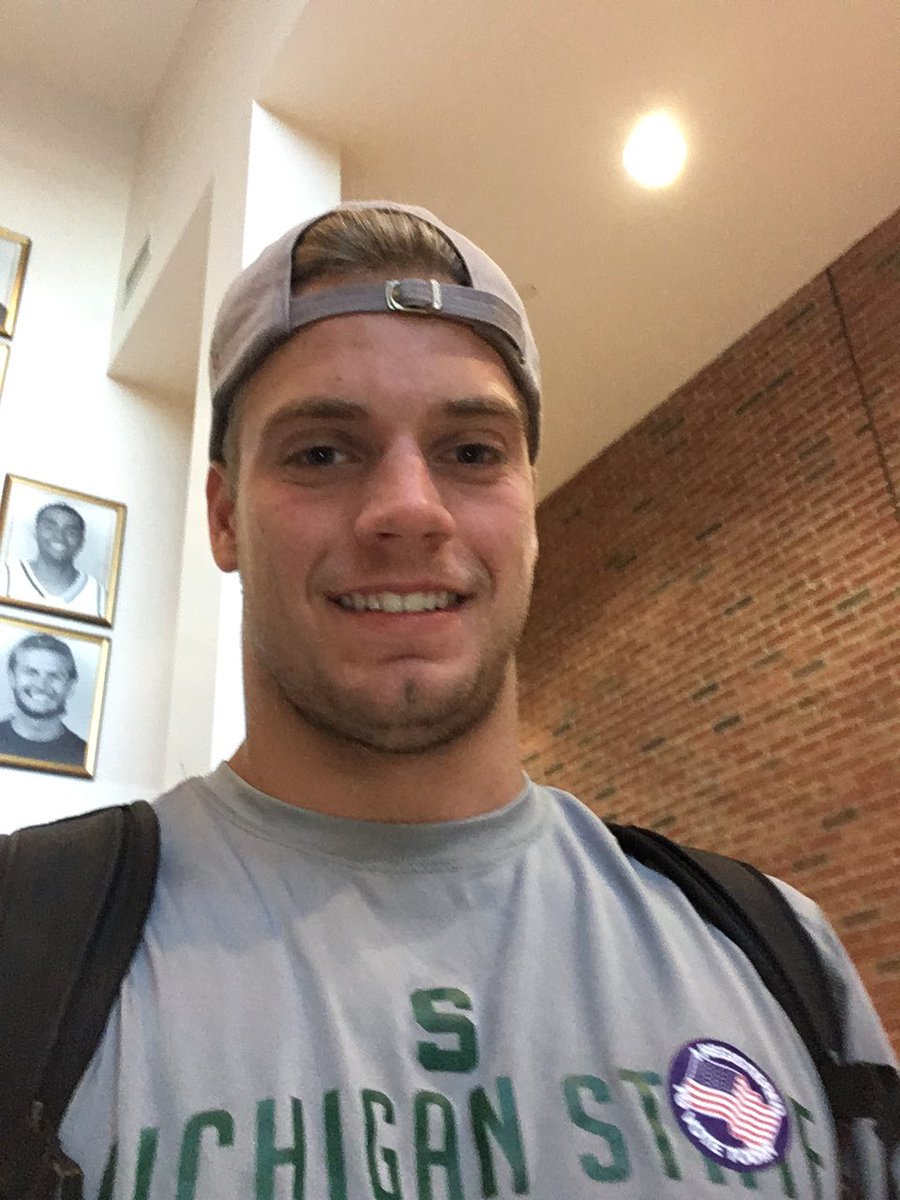 Bennymar2's tweet photo. @MSU_SASS @MSUswimdive Just registered to vote https://t.co/TwVLMP496f