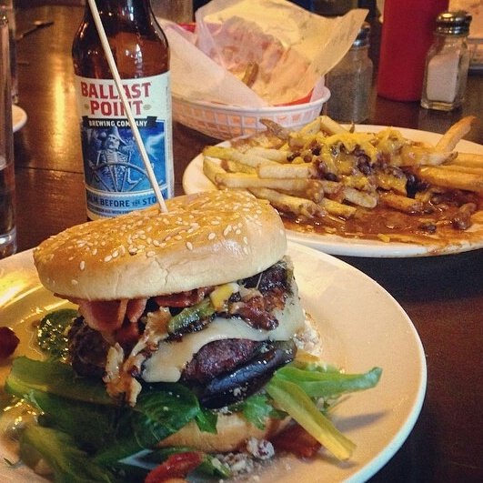 PineHouseTavern's tweet photo. #burger #truecooks #Sandiego #foodporn #ballastpoint #chefschoice #brandonburger #pacificcresttrail https://t.co/25wwVKzQbP