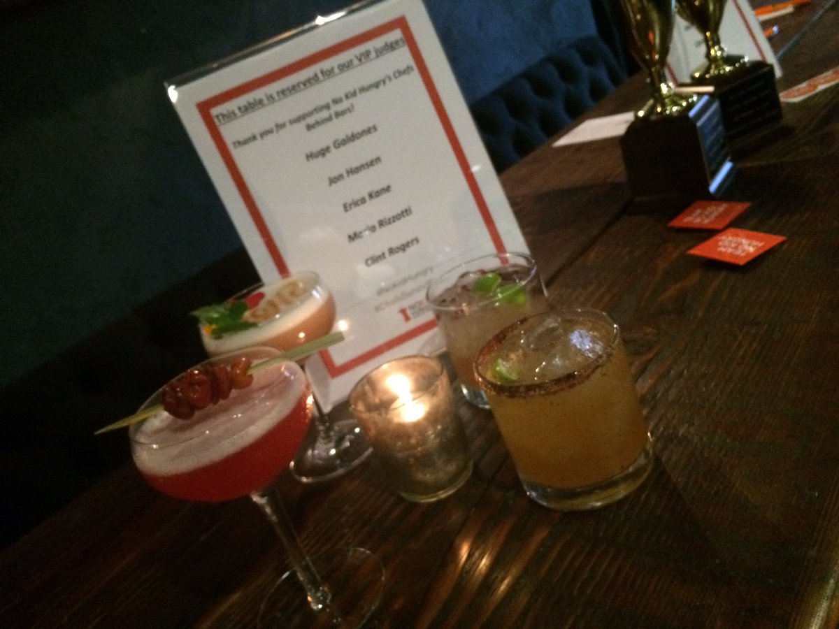 RizzottiMario's tweet photo. Proud 2 judge Nice #drinks for a good cause #nokidhungry #chefsbehindbars & great fun with #emcee @jonthecubsfan https://t.co/PEnmB0Syr2