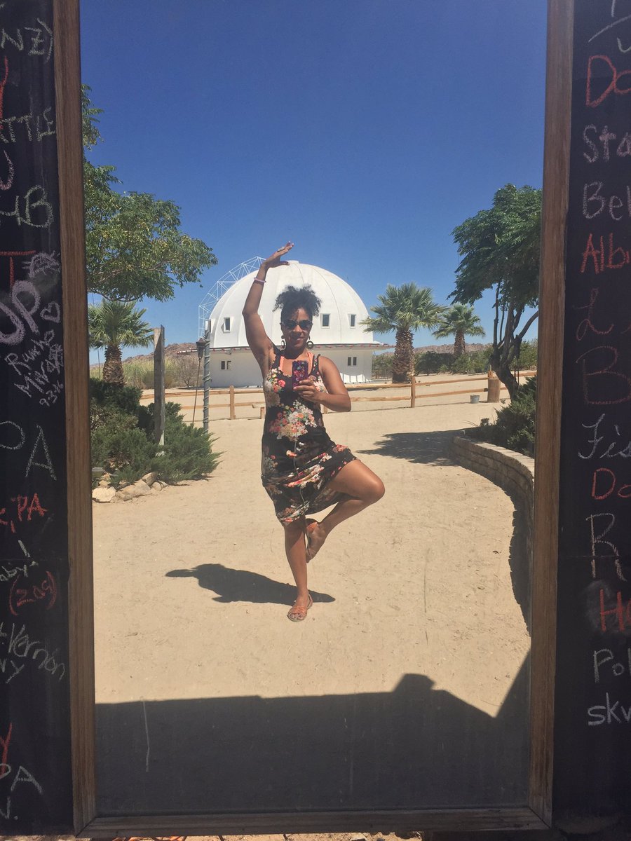 goddessjaz's tweet photo. What's a healing sound bath? @FROactiv @lalins1 and I went to @theintegratron to find out: https://t.co/rNIZnDTx0r https://t.co/YV9KJGA8Z3
