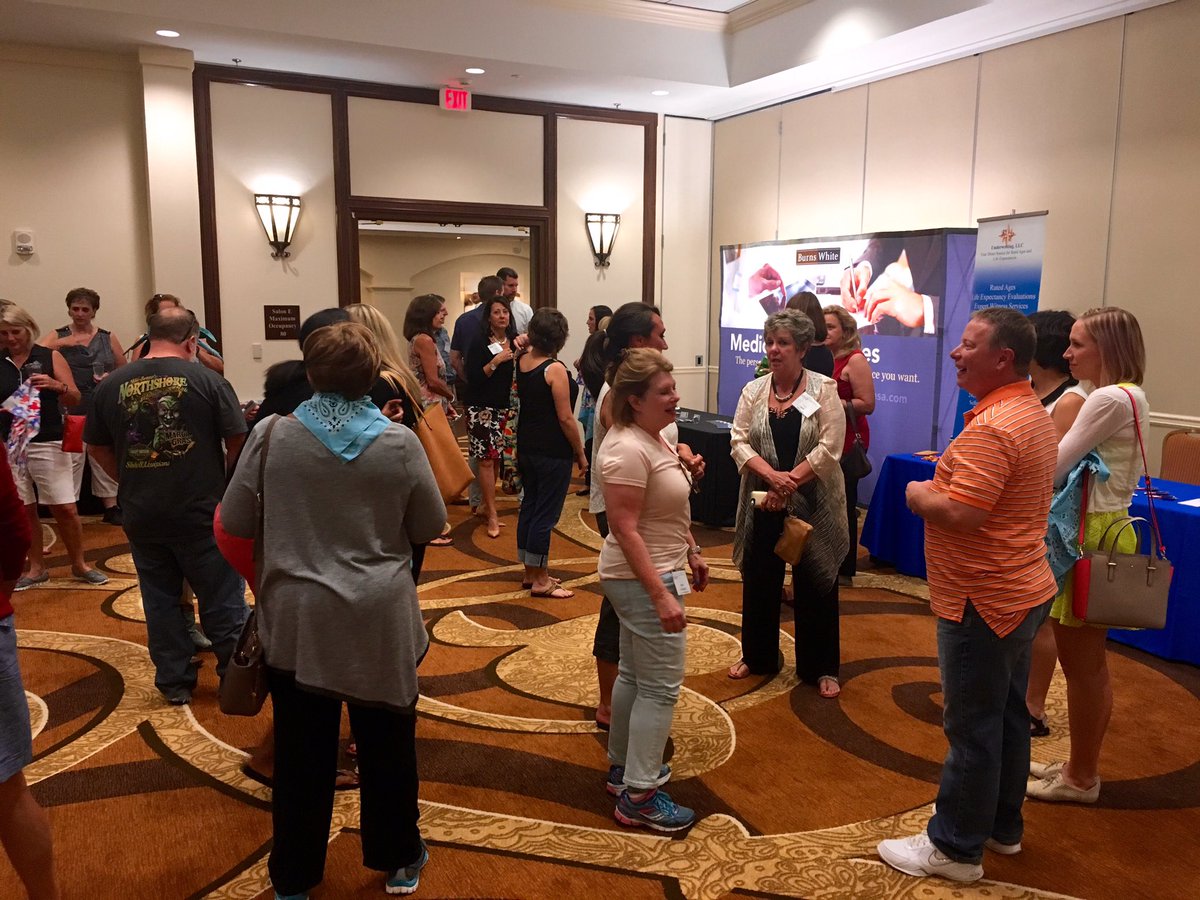 NationalMSPN's tweet photo. Here's a few @NAMSAPorg mtg attendees gttng rdy to head out on #SanAntonio's #riverwalk #scavengerhunt. #NAMSAP2016 https://t.co/xN2x40XMPJ