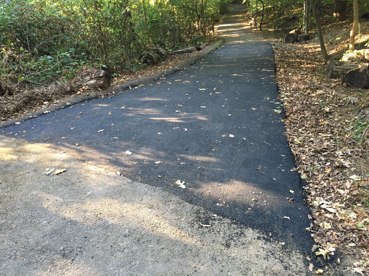 bobco85's tweet photo. Thanks @AlexandriaVAGov fixed #CallClickConnect 101099 new asphalt at SangerAve &amp; #HolmesRunTrail (after pics) https://t.co/8iTLAQuBz8