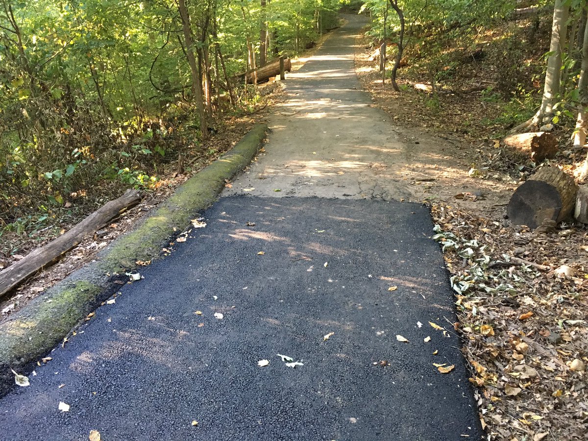 bobco85's tweet photo. Thanks @AlexandriaVAGov fixed #CallClickConnect 101099 new asphalt at SangerAve &amp; #HolmesRunTrail (after pics) https://t.co/8iTLAQuBz8