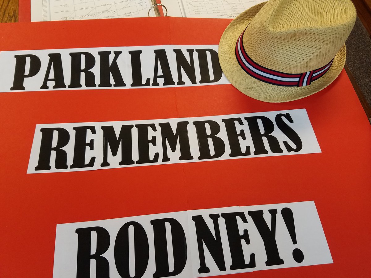 trippjeffers's tweet photo. Parkland HS remembers Rodney Ellis @ncae @ncaepres @neatoday @wsfcs #restinpeace #RedforRodney https://t.co/WjXJyYumxw