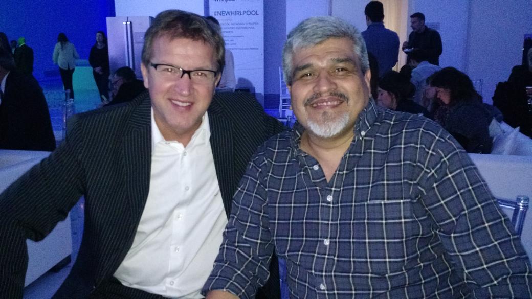 NegroTalavan's tweet photo. Con el amigo @edserenellini en #newwhirlpool viendo todo lo nuevo!! https://t.co/xCsgenzOoS