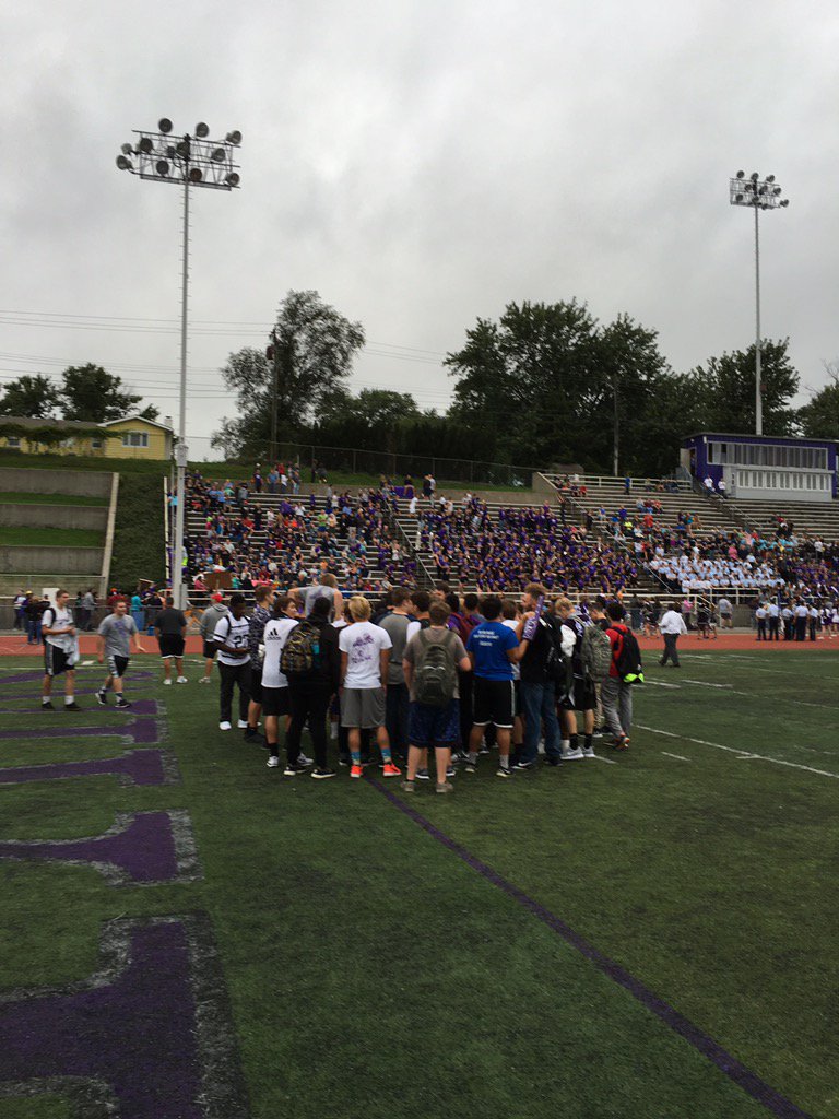 wallsljj's tweet photo. BEAST Homecoming parade and pep rally rocked!!!  #BuildTheNation #BEastMode24/7 #P2BA-BEAST https://t.co/Mw5eYUPi8o